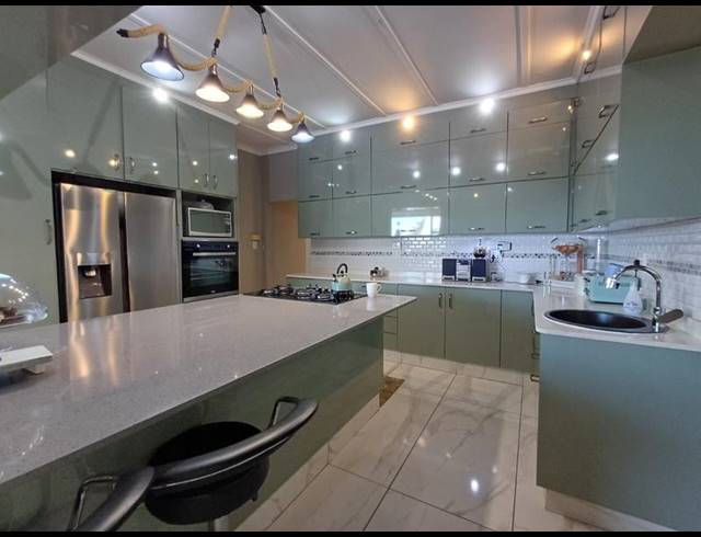 4 BEDROOM PROPERTY TO RENT IN DURBAN NORTH